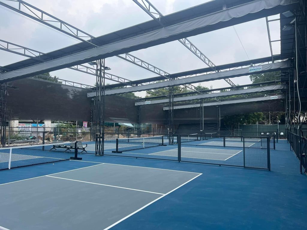 pickleball-court-complex-with-roof.jpg